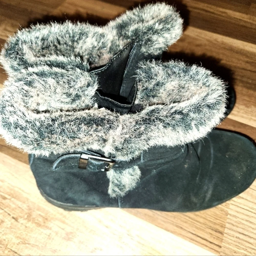 KHOMBU Black Suede Fur Trimmed Winter Boots Size 7 New